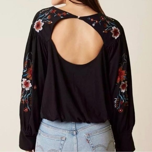 Free People Lita Black Embroidered Bell Sleeve Blouse XS - Picture 4 of 13